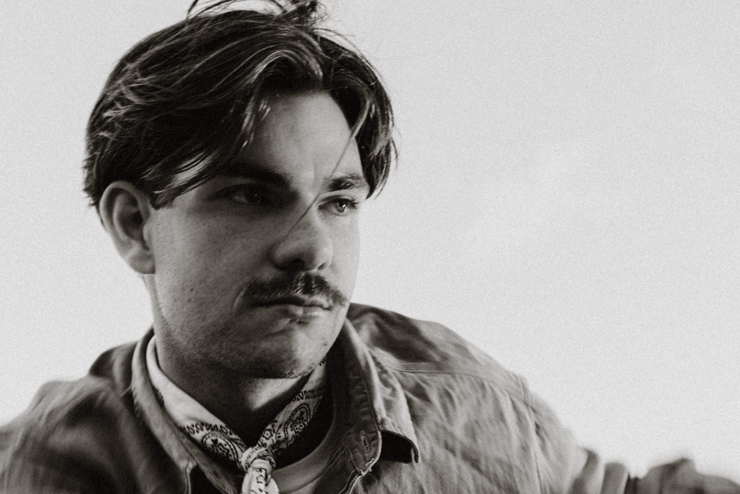 Flynn Gurry revient avec Bones et annonce le nouvel EP Gold – Backseat Mafia