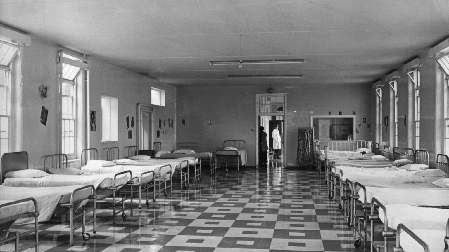 Ramenez les asiles de fous