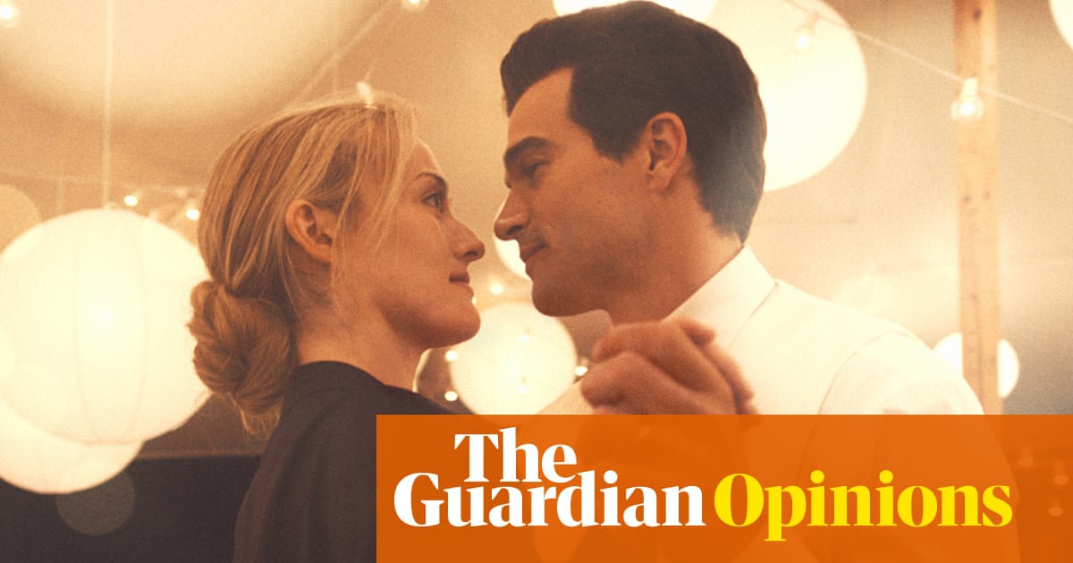 En ces temps troublés, qui n’aime pas la nostalgie des Kennedy et les Love Stories des années 90 à New York ? | Emma Brockes