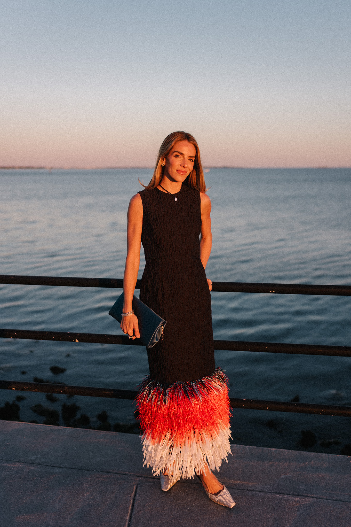 Plumes, pas de code vestimentaire