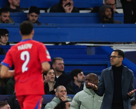 Photo par Adrian Dennis / AFP via Getty Images