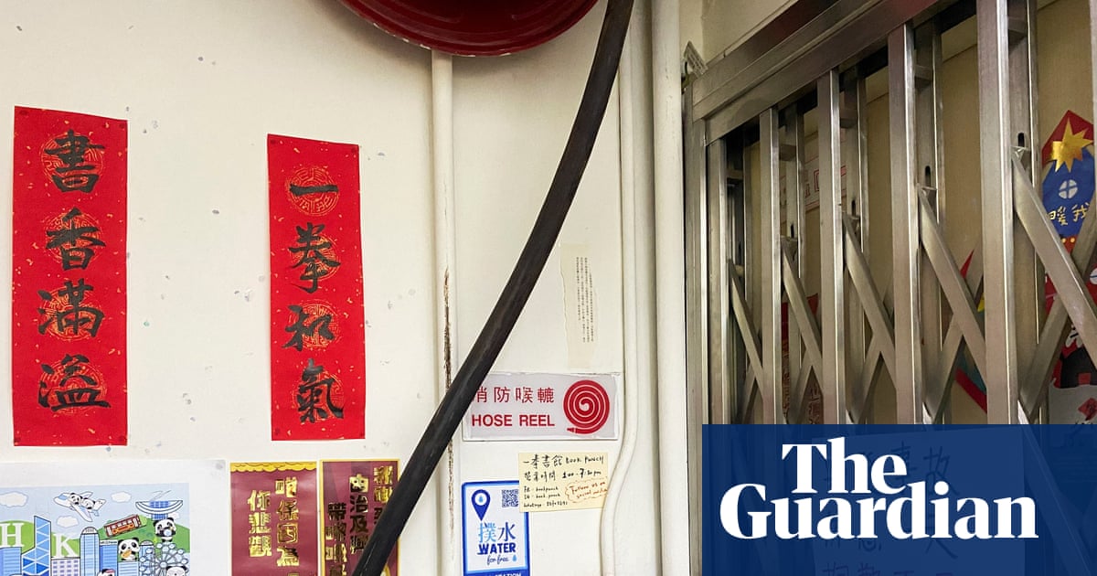 Un employé d'une librairie de Hong Kong arrêté pour avoir prétendument vendu une biographie “incendiaire” de Jimmy Lai, rapporte la chaîne de télévision | Hong Kong