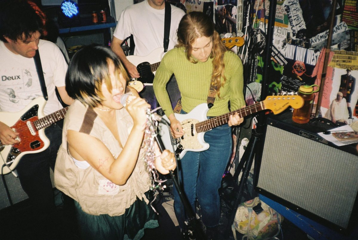 Track : Zipper dévoile un superbe nouveau single post-punk « Hiko »