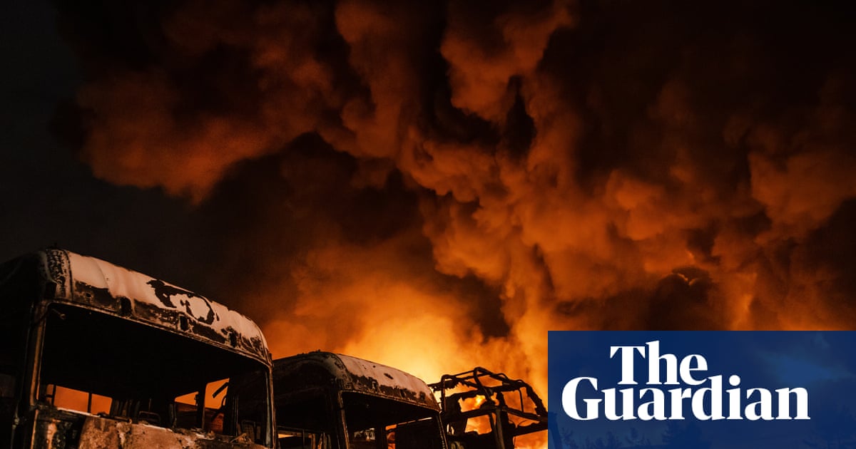 La guerre en Iran fait grimper les prix du pétrole au-dessus de 100 dollars le baril pour la première fois depuis 2022 | huile