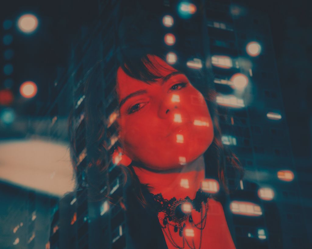 Kathleen Halloran dévoile la vidéo énigmatique du morceau sensuel « Wolves Like You » avant le nouvel album et les dates de live. – Mafia de la banquette arrière