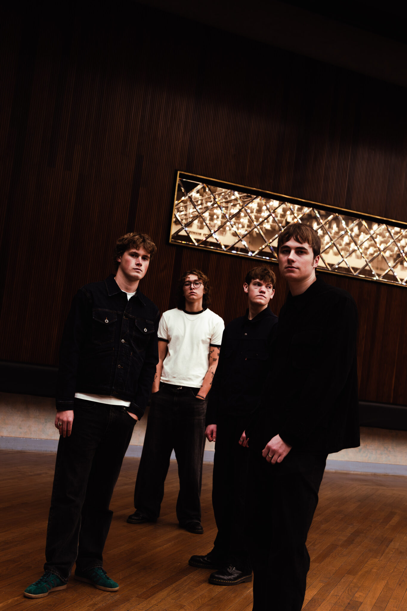 “Les Manchester Risers The Rolling People sortent le nouveau single 'A Crack In The Glass' avant le prochain EP Outlier”