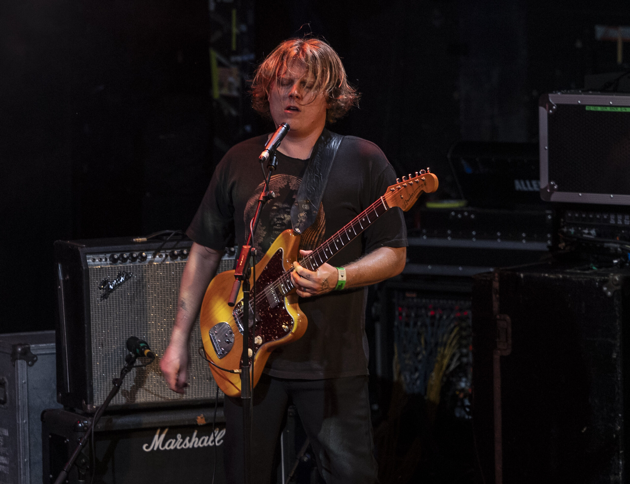 Ty Segall revient à Sydney pour une tournée australienne avec une performance féroce au Metro Theatre – Backseat Mafia