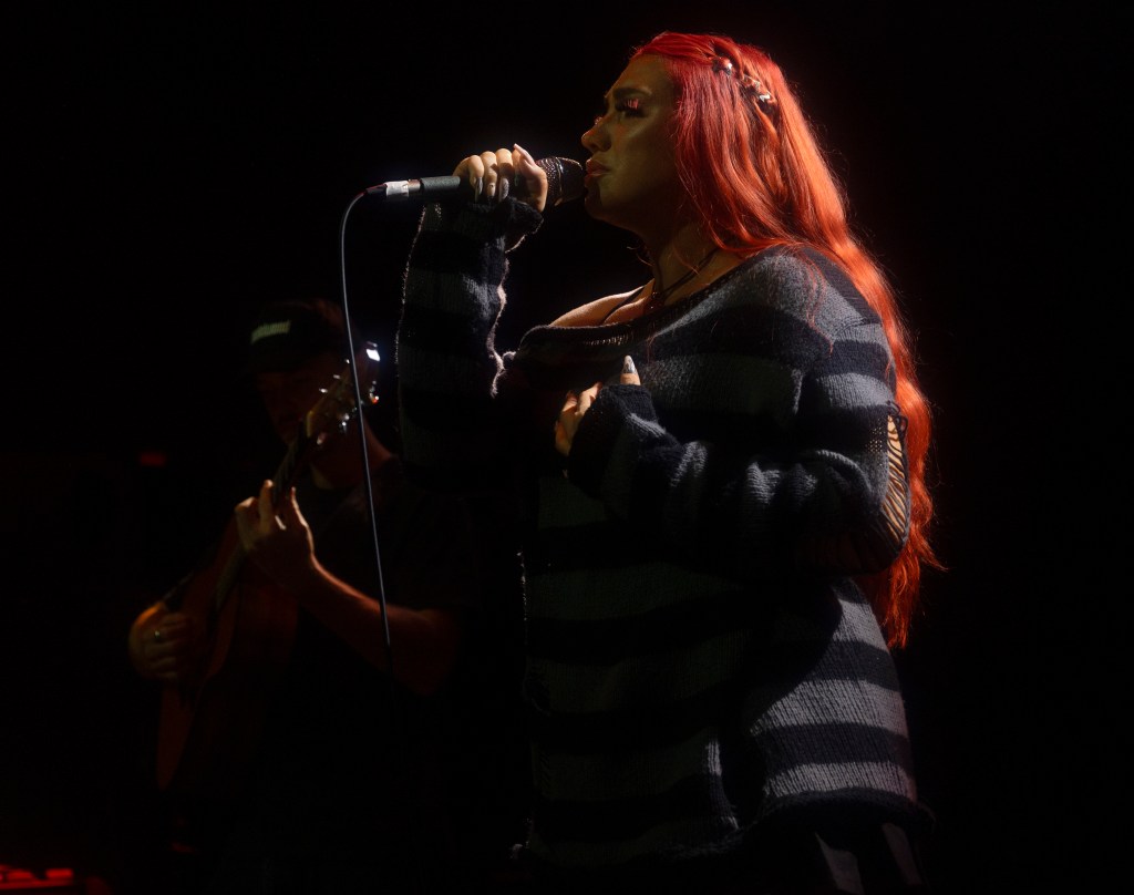 Live Gallery : Taylor Acorn, Arrows In Action et Azure offrent une soirée pop-punk énergique à Sydney, le 6 mars 2026