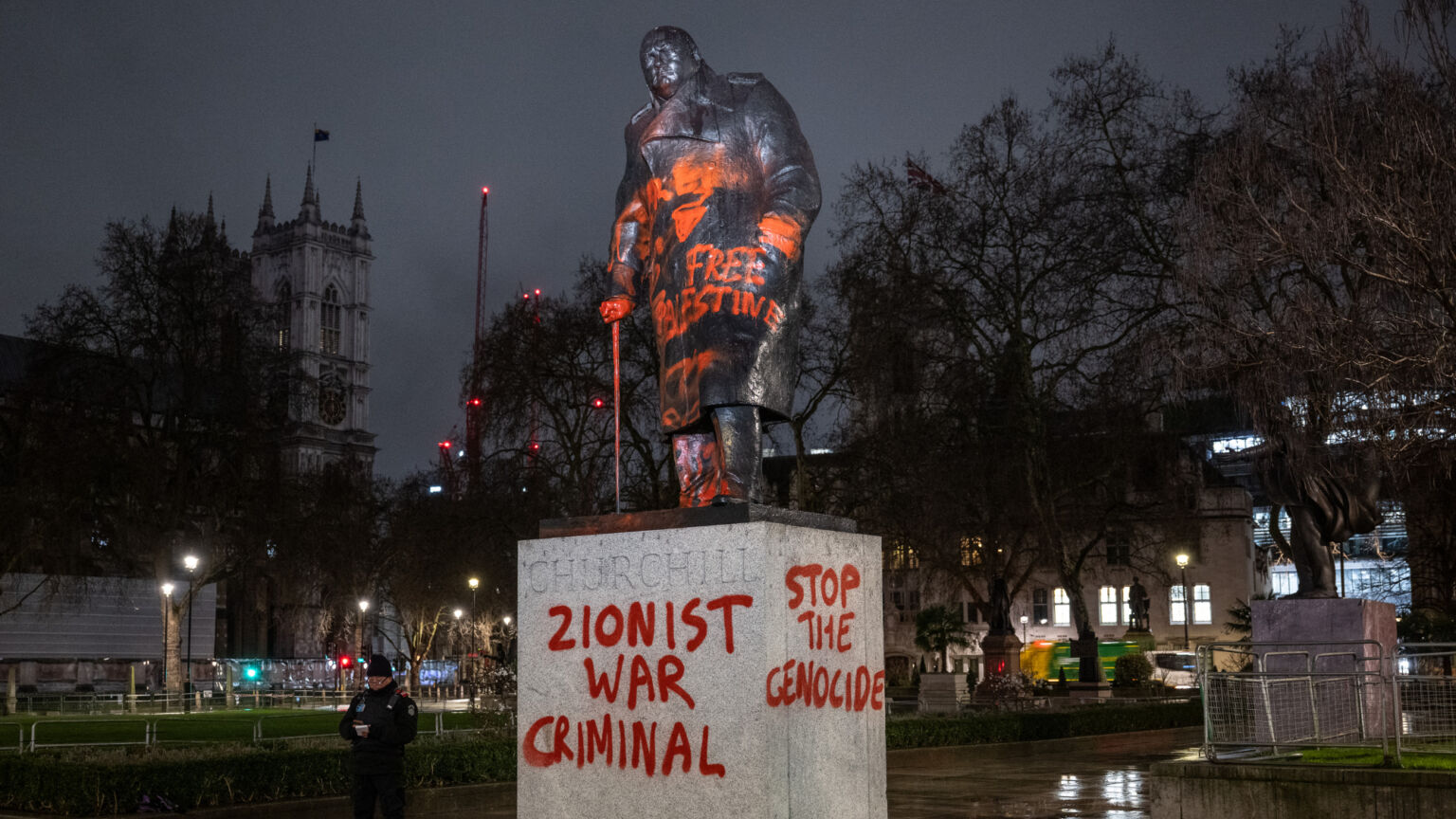 Pourquoi ils attaquent Churchill – poivré