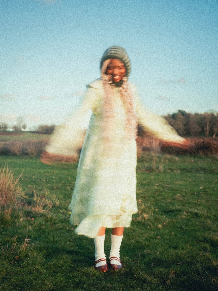 Titre : Essence Martins ouvre un nouveau chapitre avec son nouveau single et sa tournée avec Maisie Peters