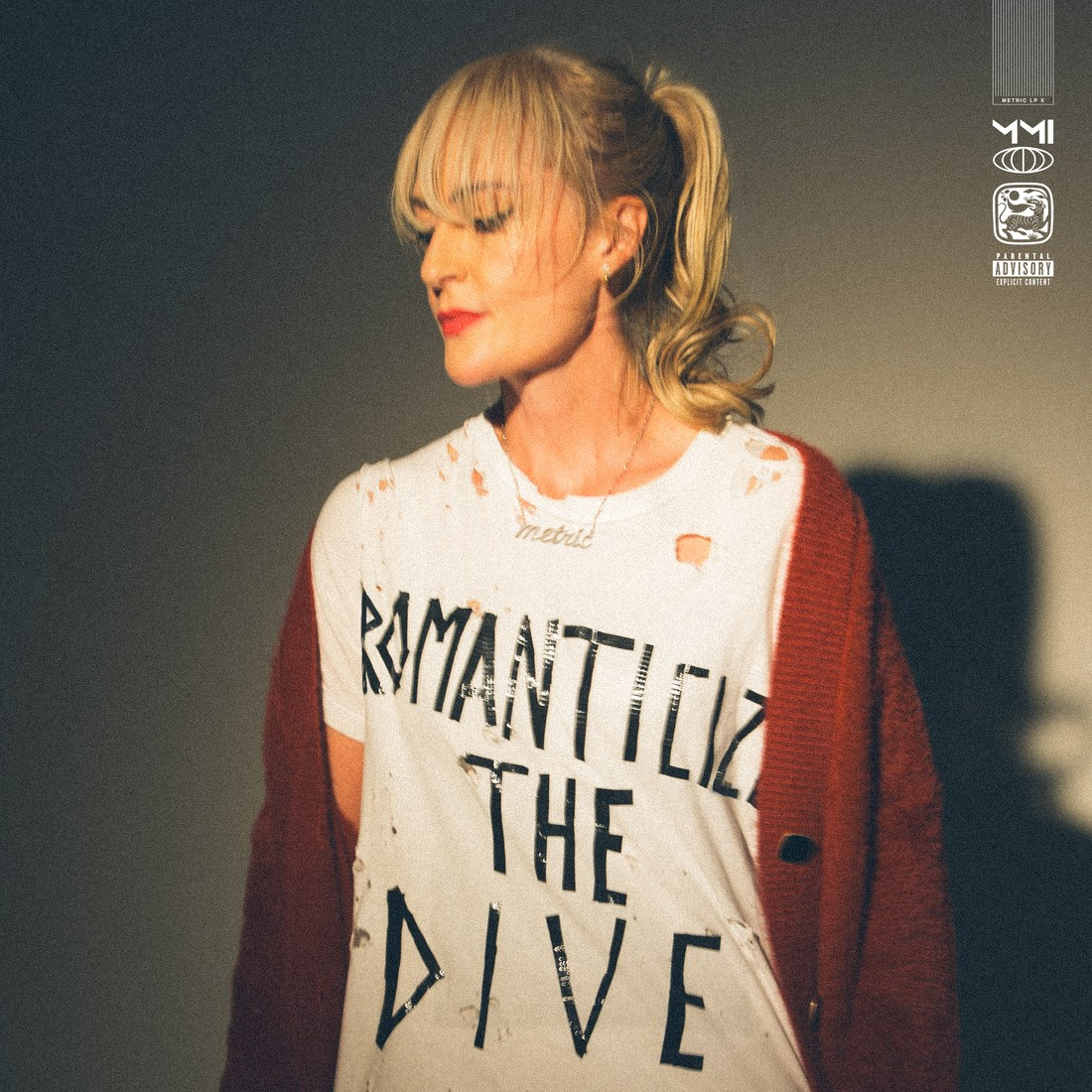 Retour de Metric avec un nouveau single urgent « Time Is A Bomb » avant leur dixième album « Romantize The Dive – Backseat Mafia ».