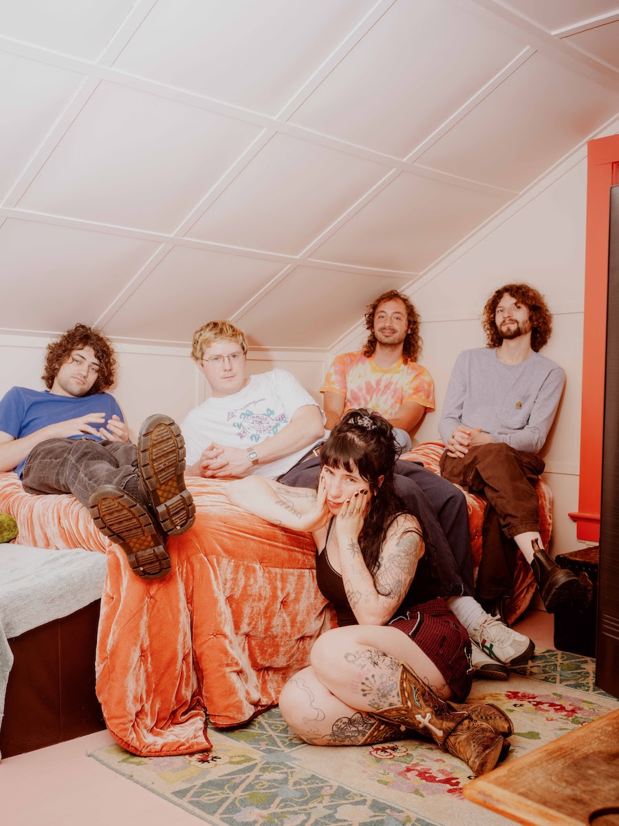 “Le mercredi de Karly Hartzman amène 'Bleeds' à Melbourne et Sydney en mai”