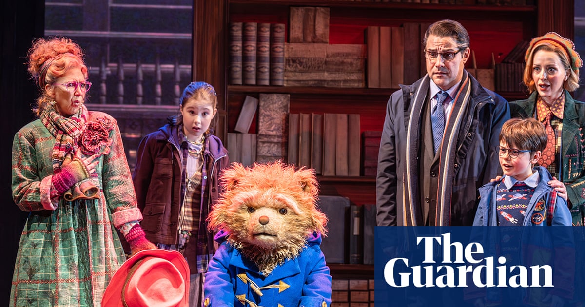 Pas besoin de regards durs alors que « Paddington : The Musical » triomphe aux Olivier Awards | Prix ​​Olivier