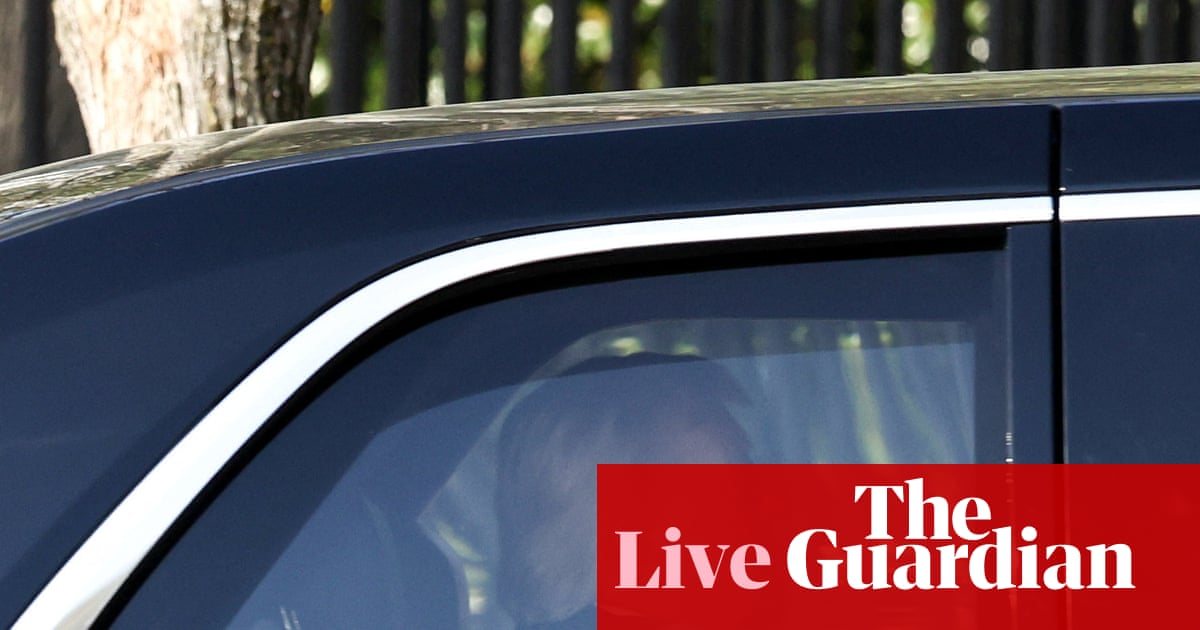 Trump devient le premier président en exercice à être présent à la Cour suprême alors que les juges entendent les arguments sur le droit de naissance du citoyen – en direct | Cour suprême des États-Unis