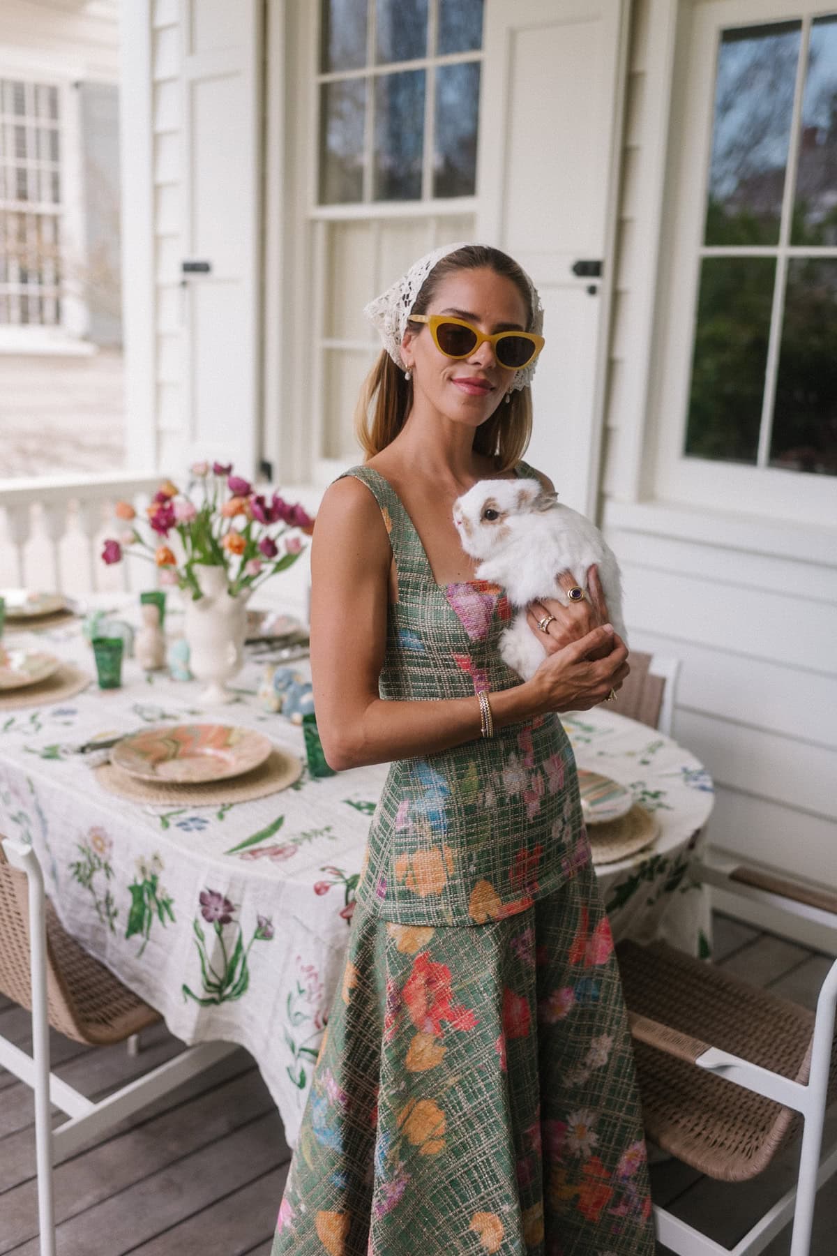 robe de printemps florale verte foulard au crochet paysage de table de printemps