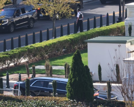 Le cortège de Donald Trump arrive à la Cour suprême le 1er avril 2026.