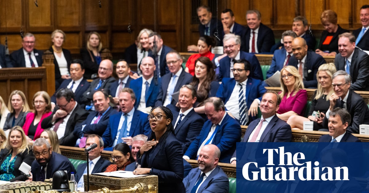 Starmer écrase un soulèvement travailliste majeur suite aux appels à une enquête sur Mandelson | Keir Starmer