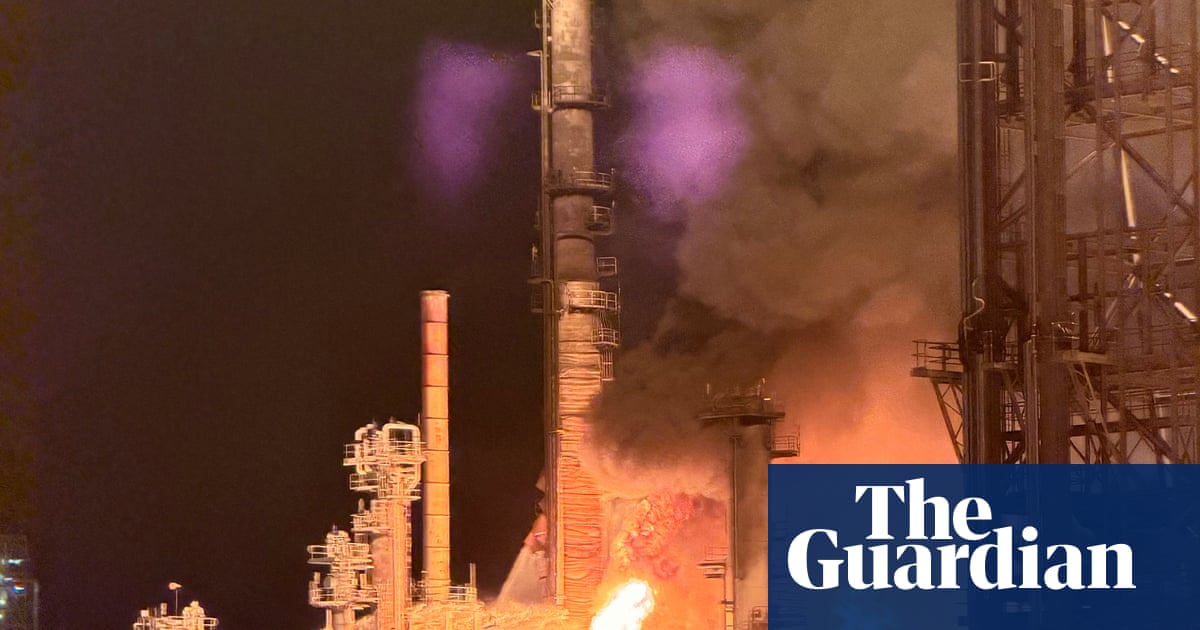 Incendie de Geelong : l'incendie de l'une des deux raffineries de pétrole d'Australie s'est éteint après 13 heures alors que les problèmes d'approvisionnement en carburant demeurent | Geelong
