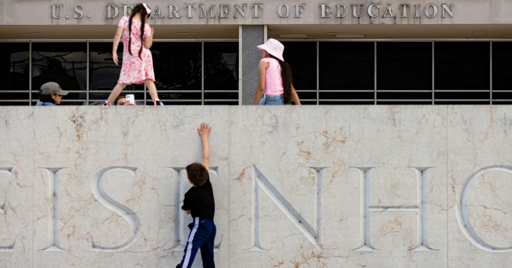 Pourquoi ProPublica poursuit le ministère de l’Éducation – ProPublica