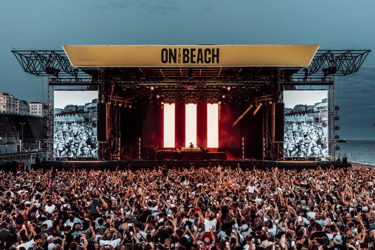 News : On The Beach annonce une collaboration avec Radio