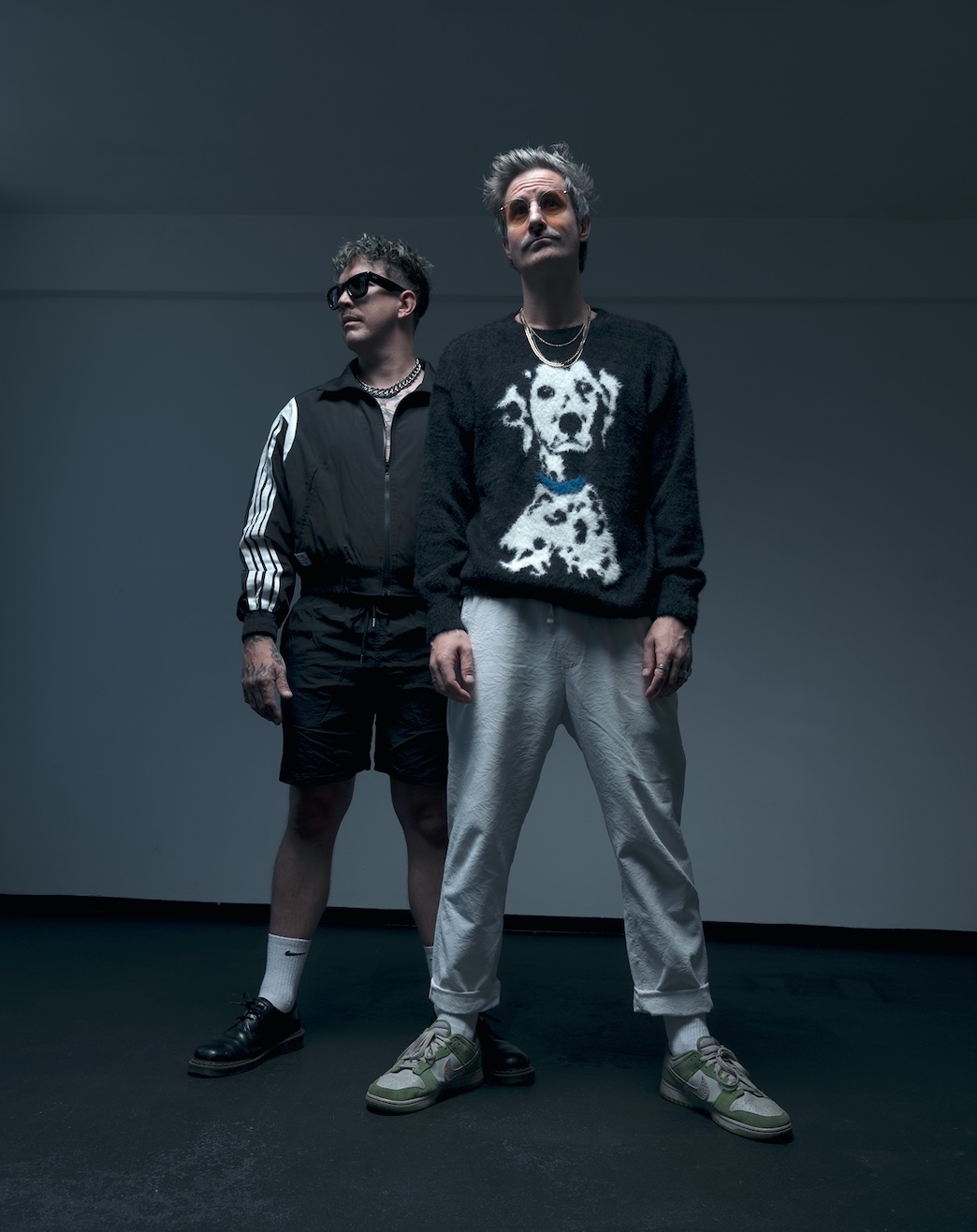 ^ “Van Pletzen annonce BENAAIHILISM et sort un nouveau single”