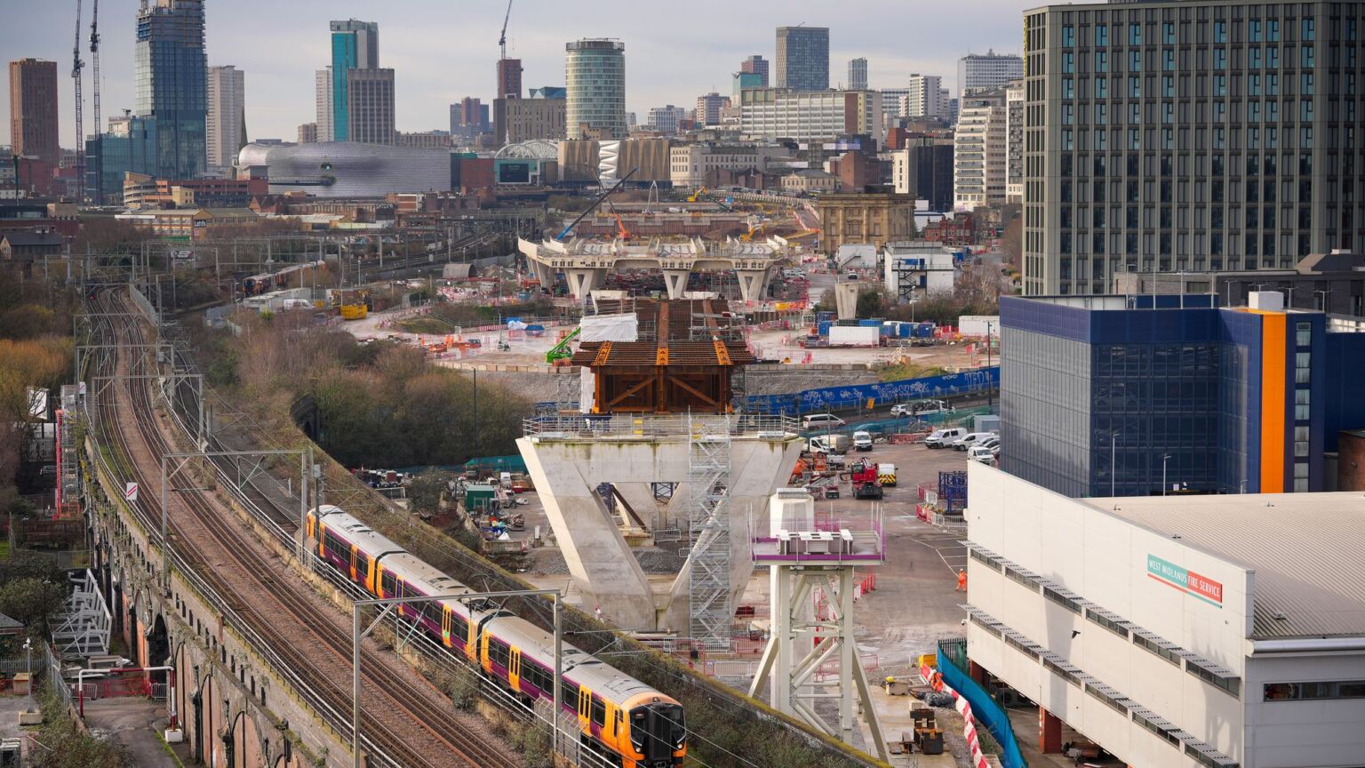 HS2 : les infrastructures britanniques restent sur la voie lente