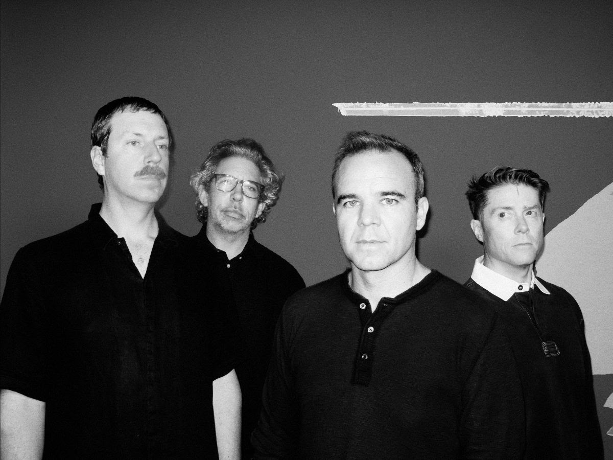 « Future Islands fête ses 20 ans avec une collection de titres rares D'un trou dans le sol à une fontaine de jouvence »