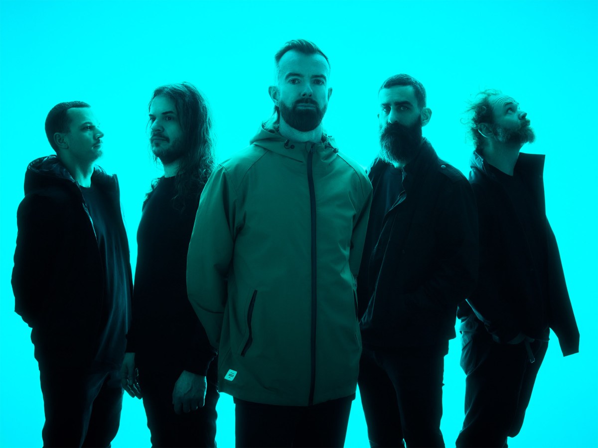 ^ “Karnivool annonce la plus grande tournée avec les débuts live d'In Verse”