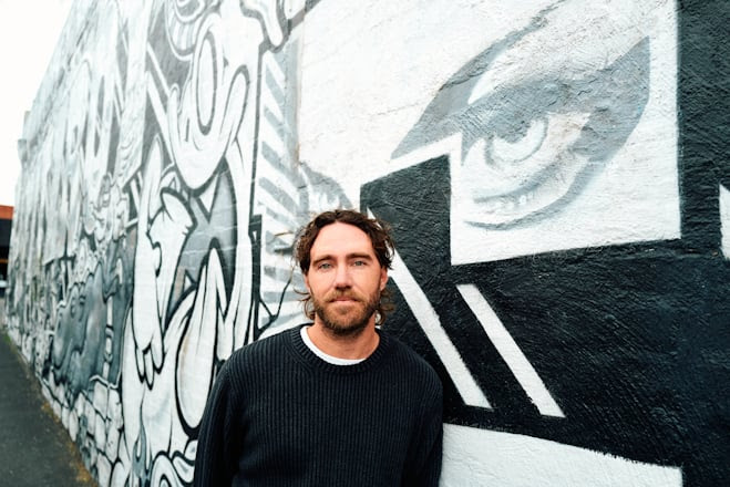 “Matt Corby sort un nouvel album Tragic Magic”
