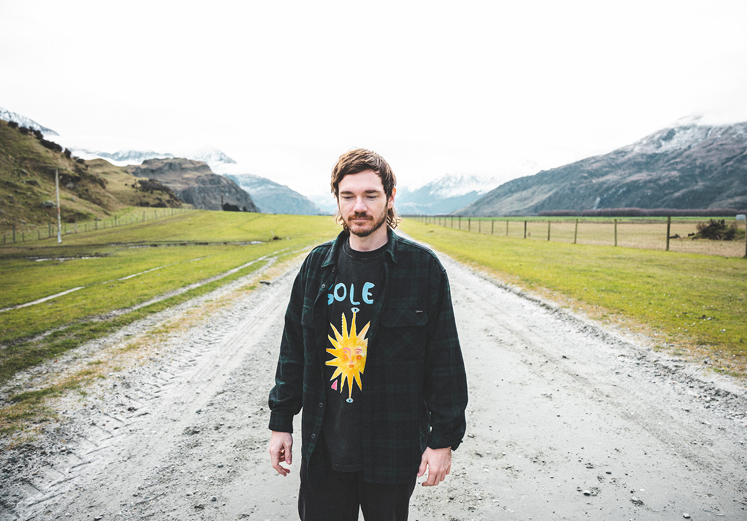 « Le guitariste de Ball Park Music, Dean Hanson, rejoint le projet solo Zeano »