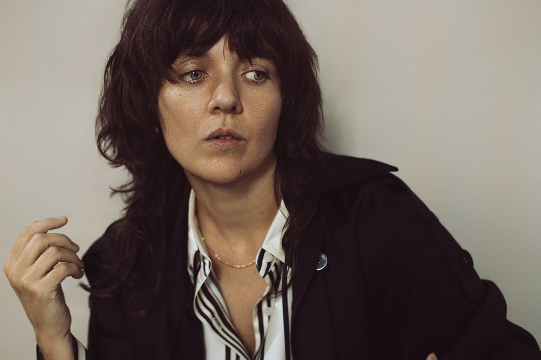 ^ “Courtney Barnett annonce un spectacle dans une salle de concert après la sortie de Creature of Habit”