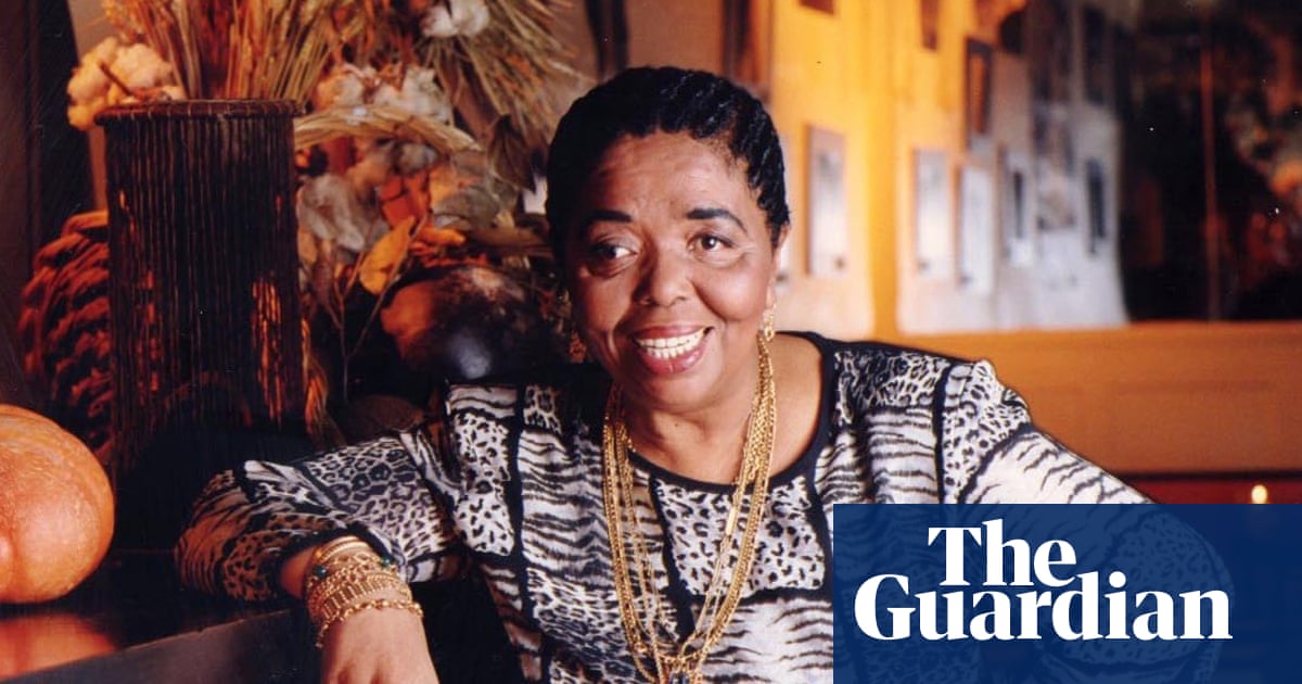 « Nous devons garder son nom vivant » : Cesária Évora, la charmante Cap-Verdienne passée de chanteuse de restaurant à star mondiale | Musique