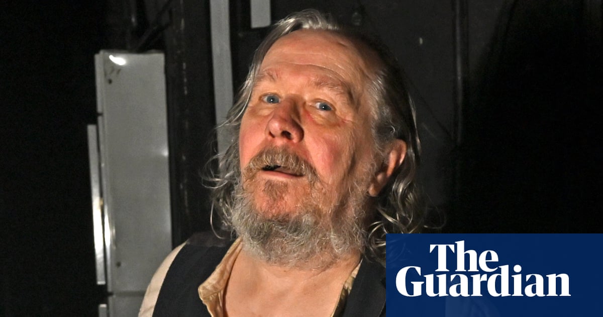 La combinaison du Krapp de Gary Oldman avec la version pour adolescents de Godot est un chef-d'œuvre du théâtre.
