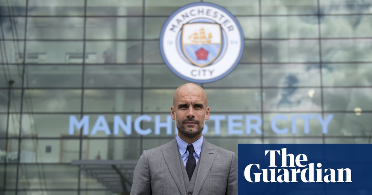 Jeu de deux mi-temps : comment Guardiola est devenu un maître de style pirogue | Pep Guardiola