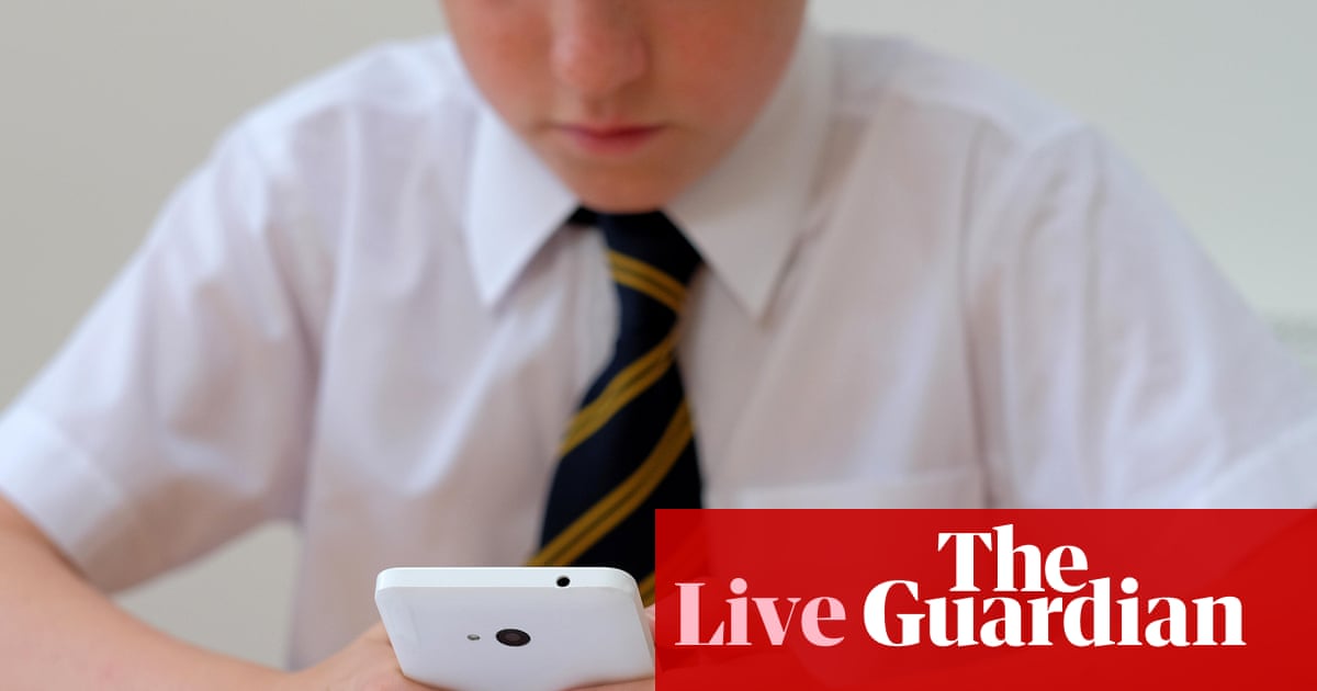 Crackdown on teenagers’ social media use to come ‘very quickly’ after consultation ends tonight, says Starmer – UK politics live | Politics