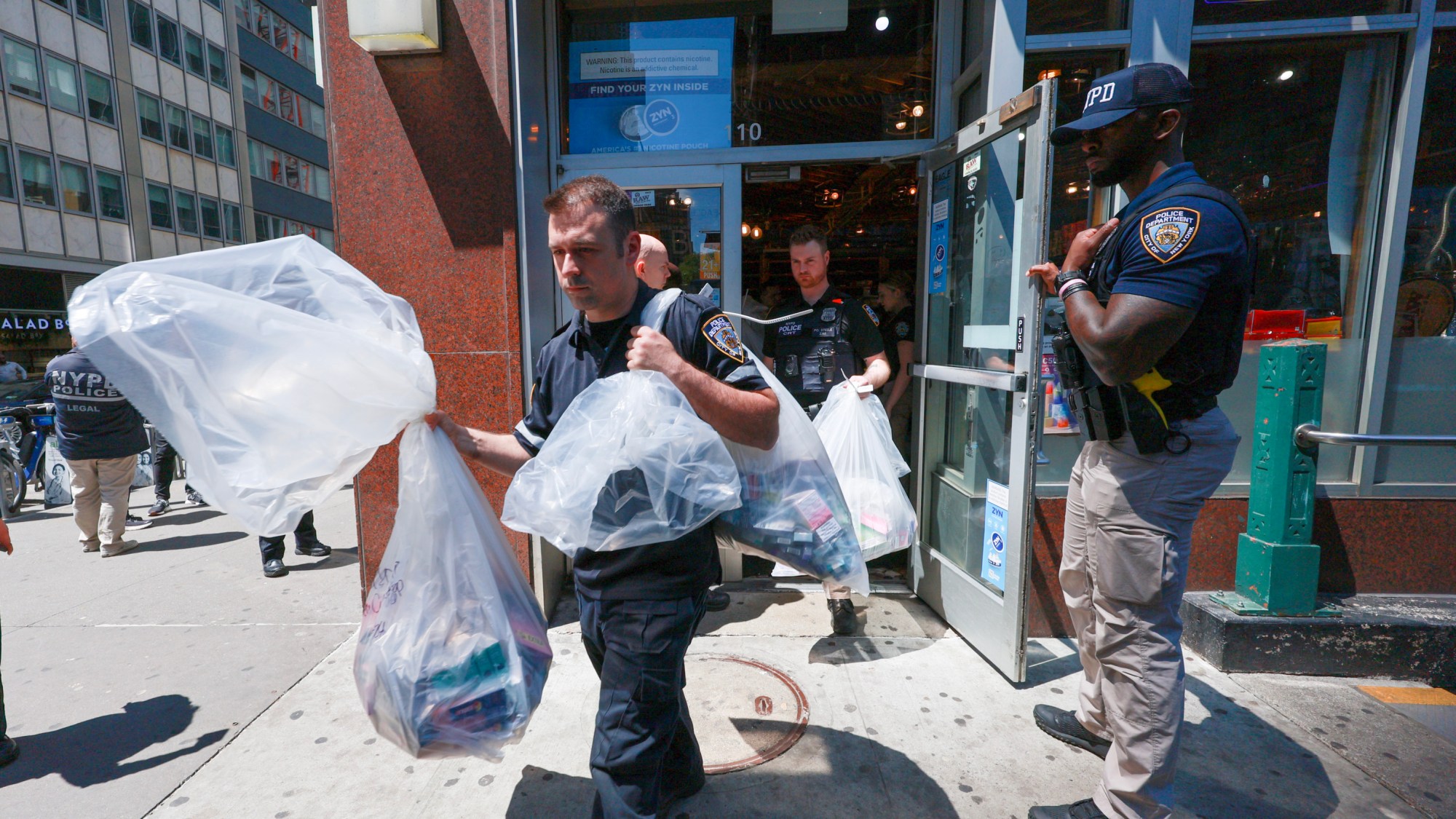 Le NYPD n’a pas enquêté sur les contrôles et fouilles effectués par des unités agressives malgré une ordonnance du tribunal – ProPublica