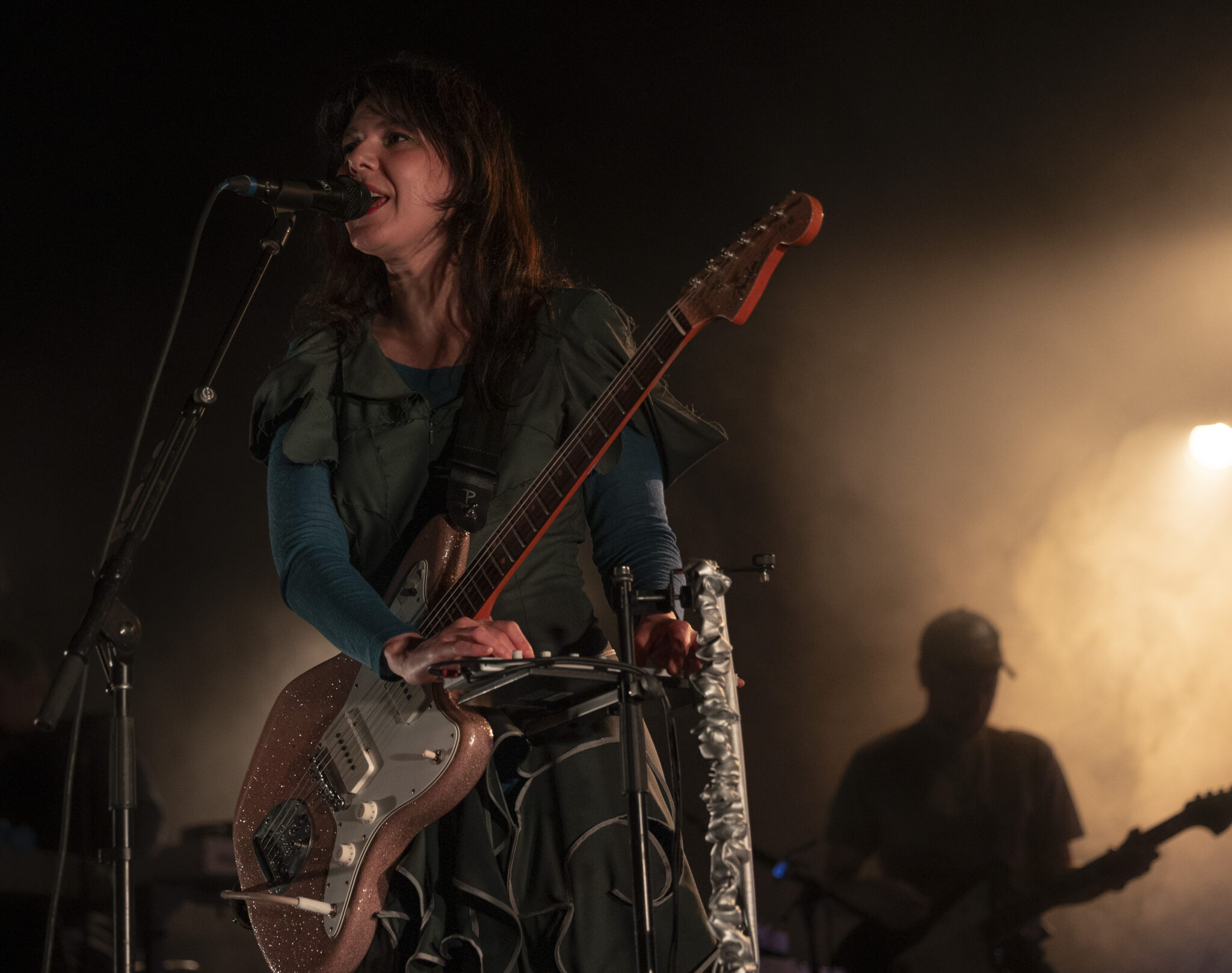 Galerie en direct : Des monstres et des hommes amènent la tournée Mouse Parade au théâtre Enmore à Sydney 19/05/2026