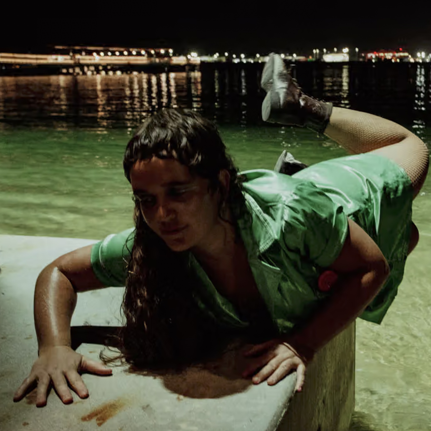 Track : Grace Barr combine folk-rock et textures old-time sur « Siren »