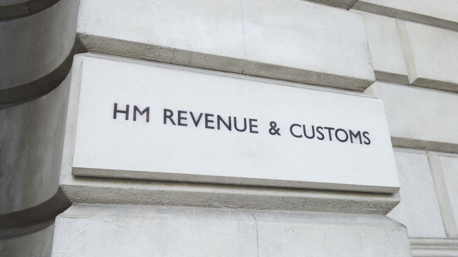 La ligne d'assistance du HMRC pour les mecs et les transsexuelles