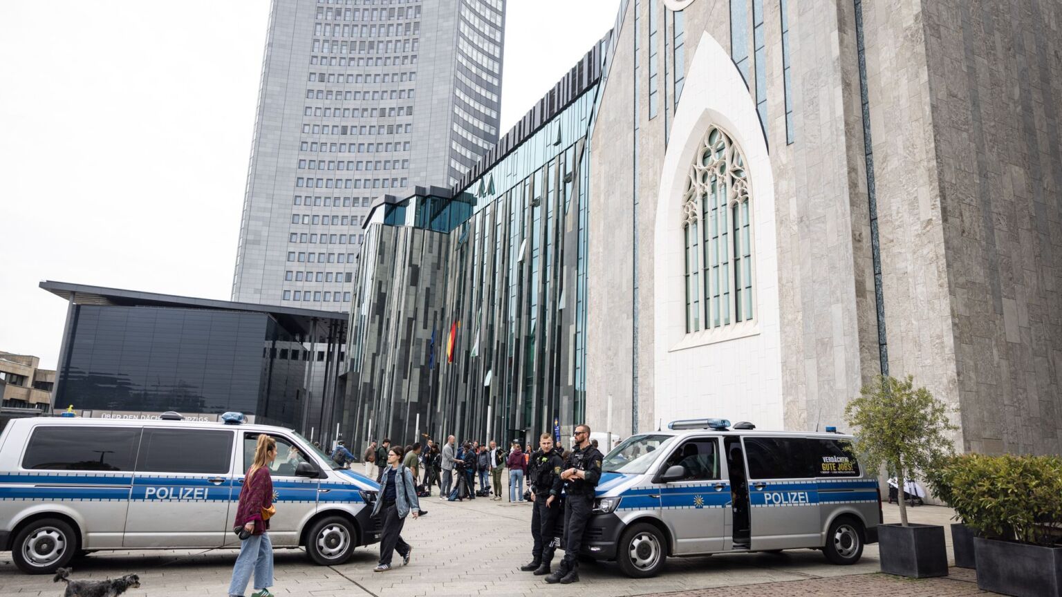 Les Allemands méritent des réponses après l'attaque à la voiture de Leipzig