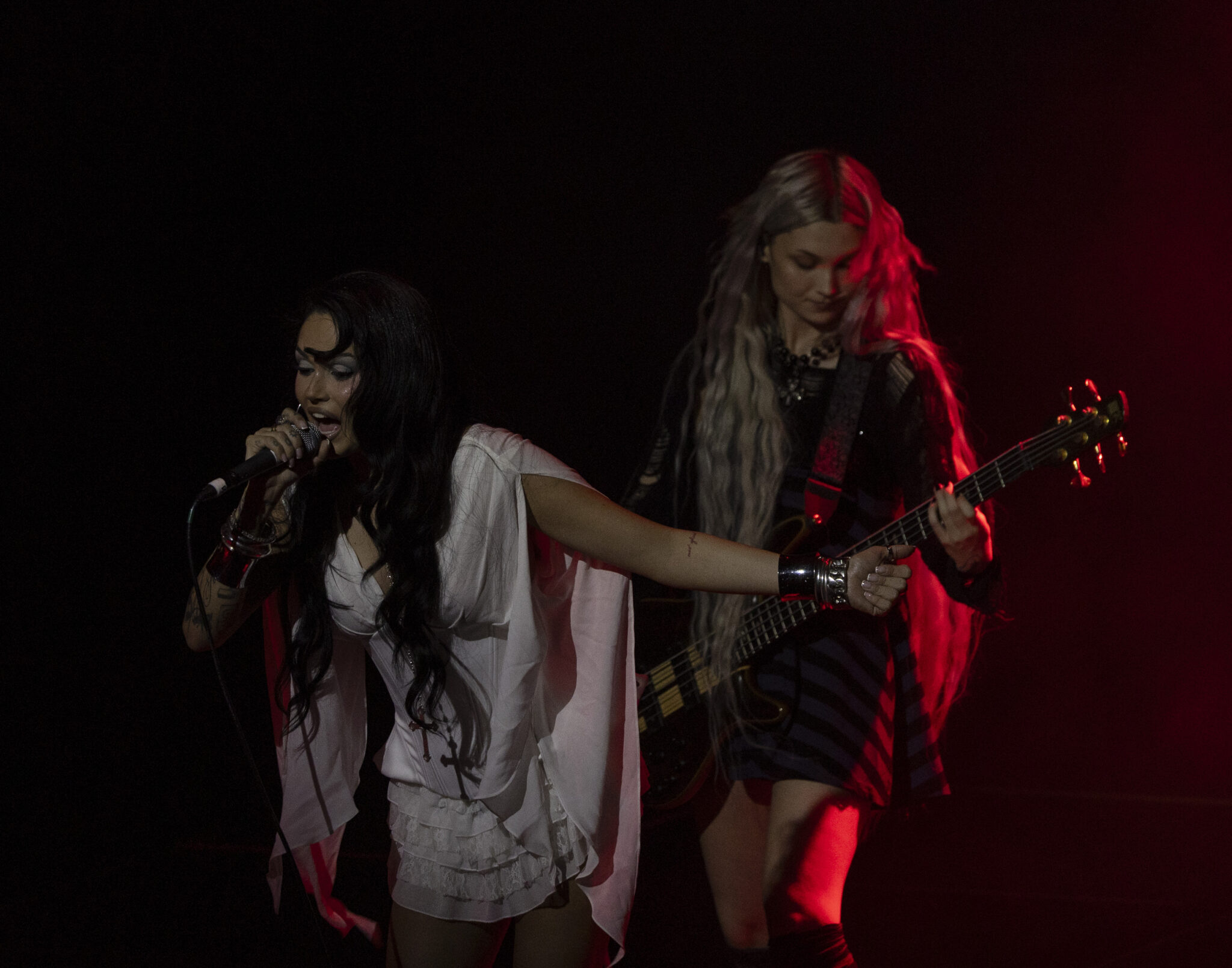 Live Gallery : Maggie Lindemann transforme le Roundhouse de Sydney en une soupape de décharge alt-pop 14/05/2026