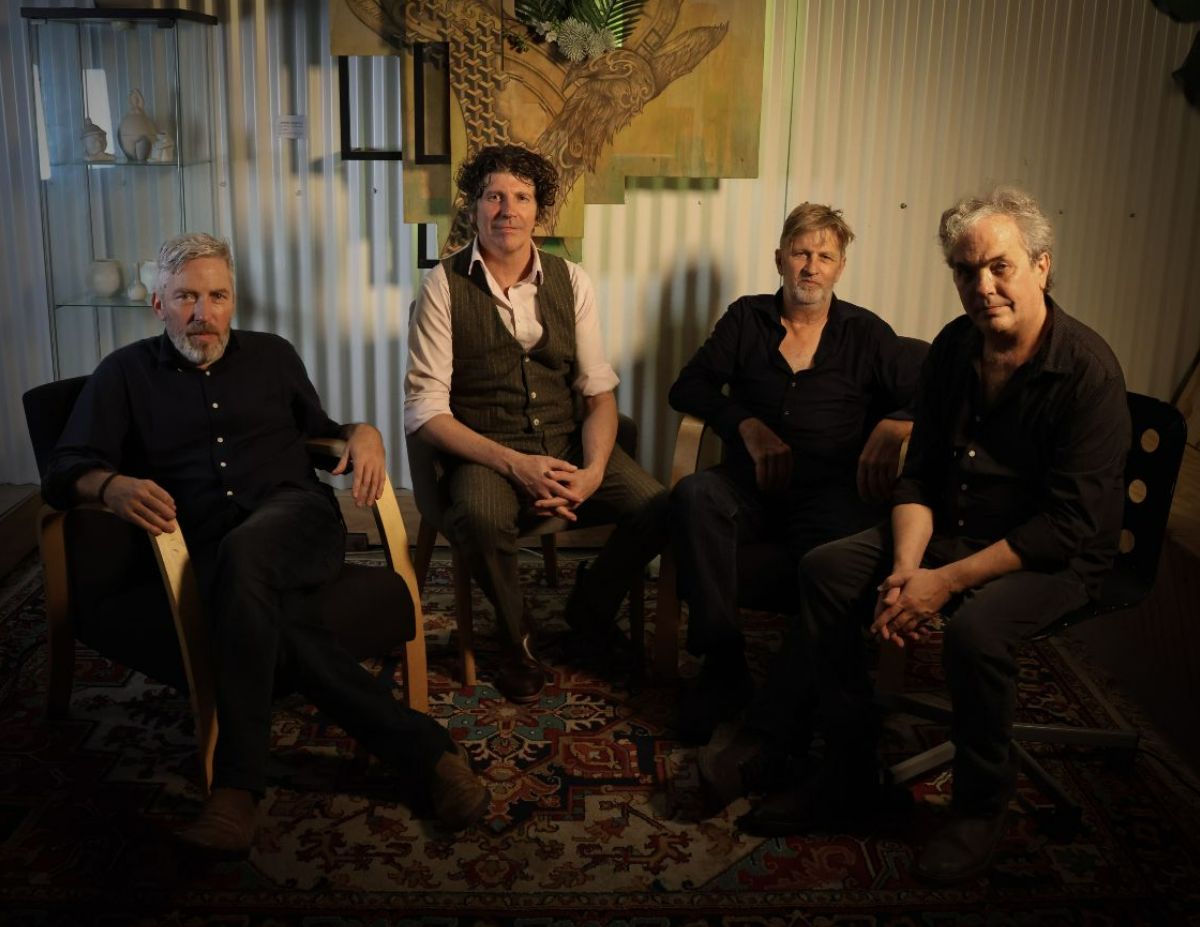 Titre : Le légendaire Crow dévoile son nouveau single éblouissant « Skyline » suite à la mort tragique de son membre fondateur Peter Archer.