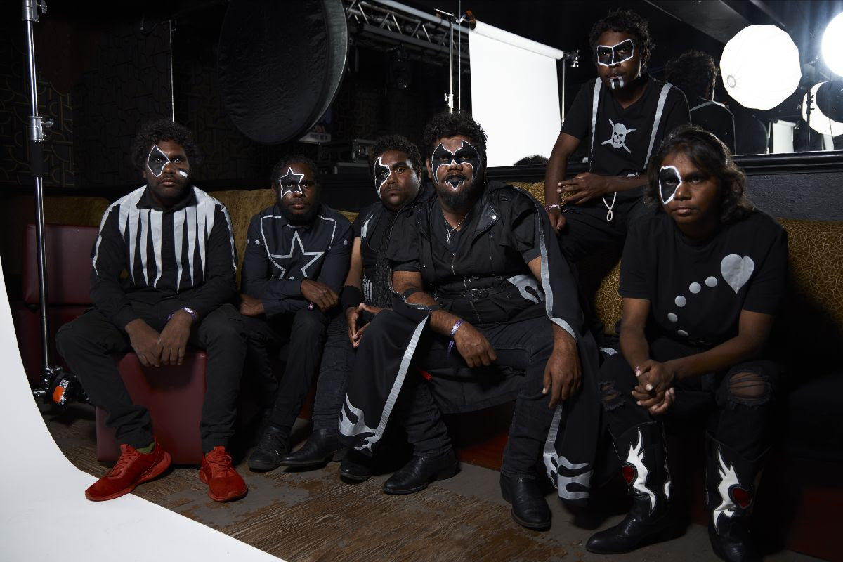 Track : Mulga Bore Hard Rock poursuit son ascension avec le nouveau single « Big Train ».