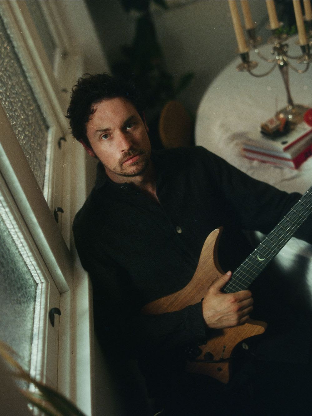“Plini annonce une tournée australienne derrière le nouvel album An Unnameable Desire”