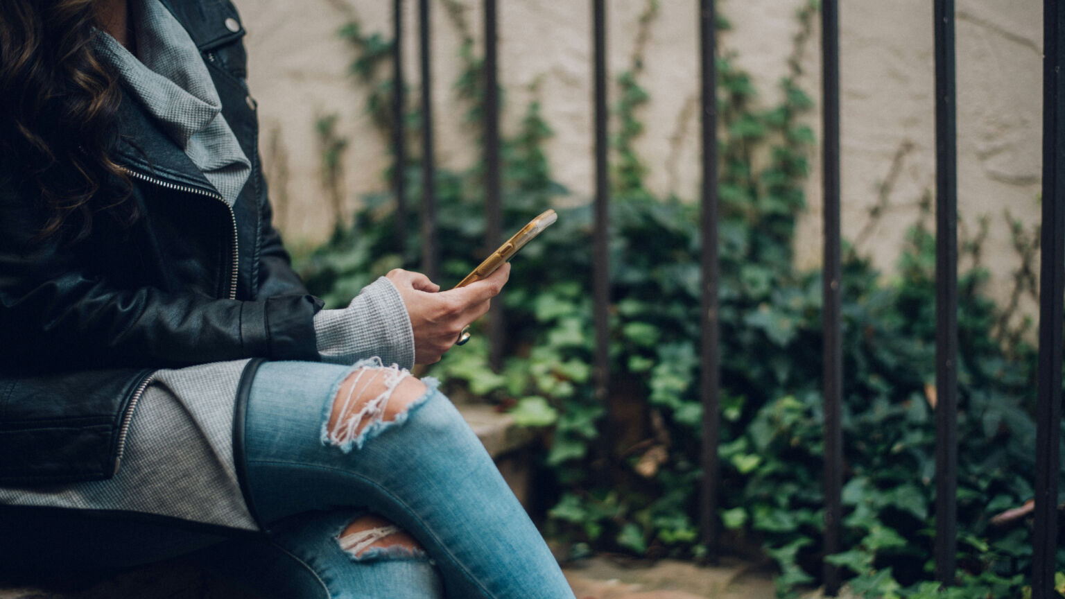 Why young women fear men