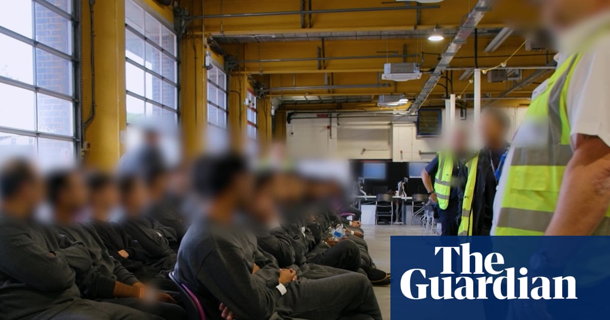 Le personnel du centre de détention pour immigrants aurait porté des drapeaux anglais | Prisons et probation