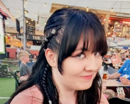 Une photo publiée par la police de Gwent de Lilly, 14 ans, dont le corps a été découvert dans le quartier de Duffryn Park à Blaina, au Pays de Galles.
