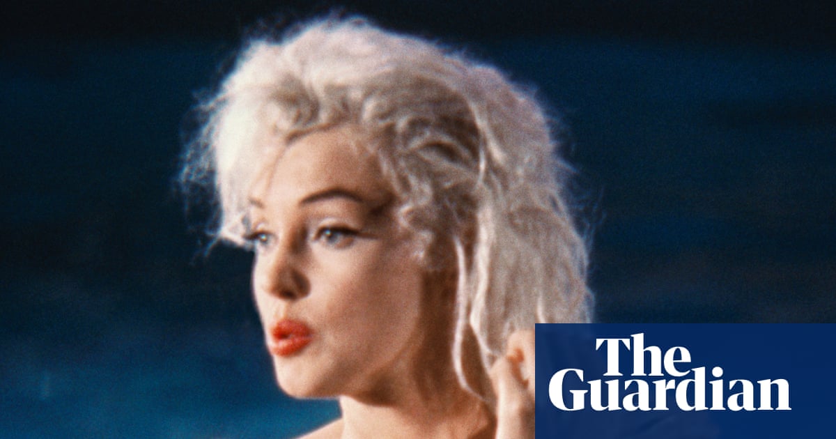 « Et si je sors sans vêtements ? » Marilyn Monroe et le défi de sa dernière séance photo | Marilyn Monroe