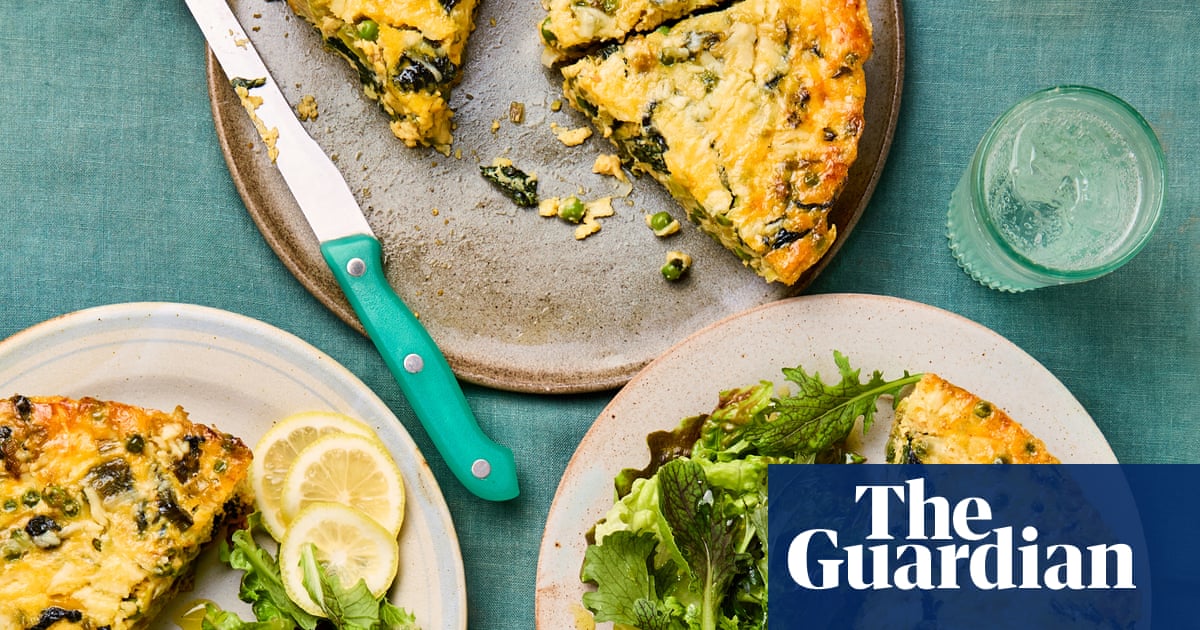 Recette de frittata végétarienne aux épinards, aux pois et au cheddar de Meera Sodha | Légumes