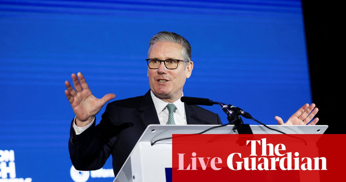 Starmer dit que le gouvernement légifèrera si les entreprises technologiques n'empêchent pas les enfants d'utiliser leur téléphone pour prendre des photos de nus – UK Politics Live | politique